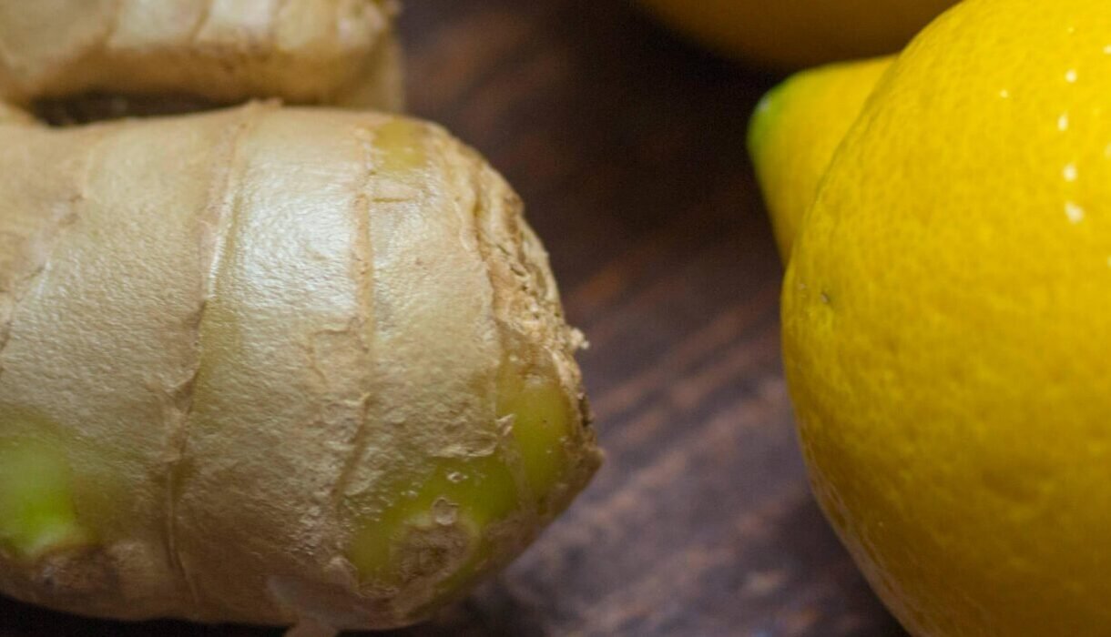 You are currently viewing الأطعمة التي تنظف الكبد وتخلص الجسم من السموم طبيعيًا