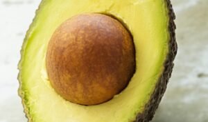 Read more about the article الأطعمة التي تمنحك طاقة ثابتة طوال اليوم بدون كافيين