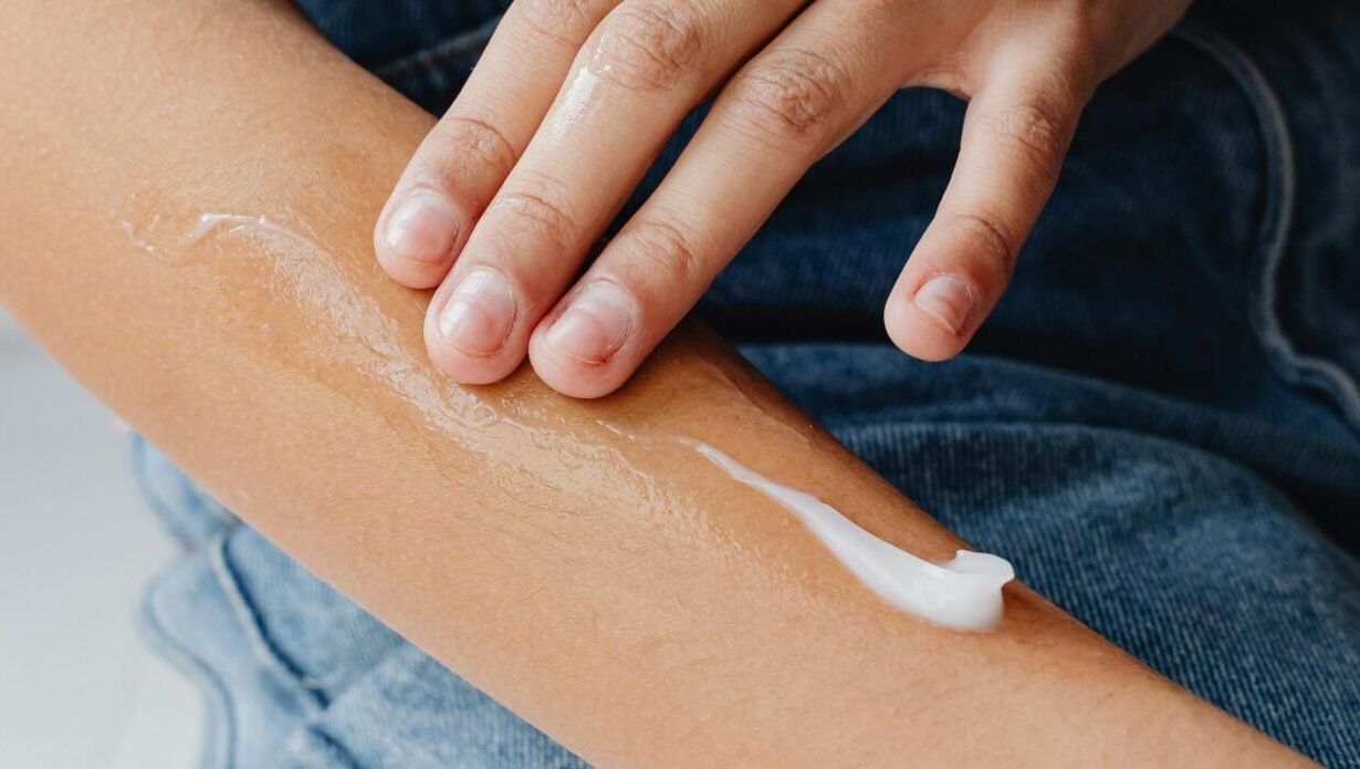 Read more about the article العناية بالبشرة والجسم في الشتاء