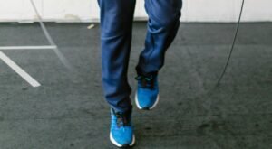 Read more about the article السمنة في الشتاء الأسباب الخفية وطرق الحفاظ على الوزن المثالي