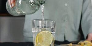 Read more about the article تنظيف جسمك من السموم: 7 خطوات يومية تعيد لك صحتك وطاقة لا تُصدق